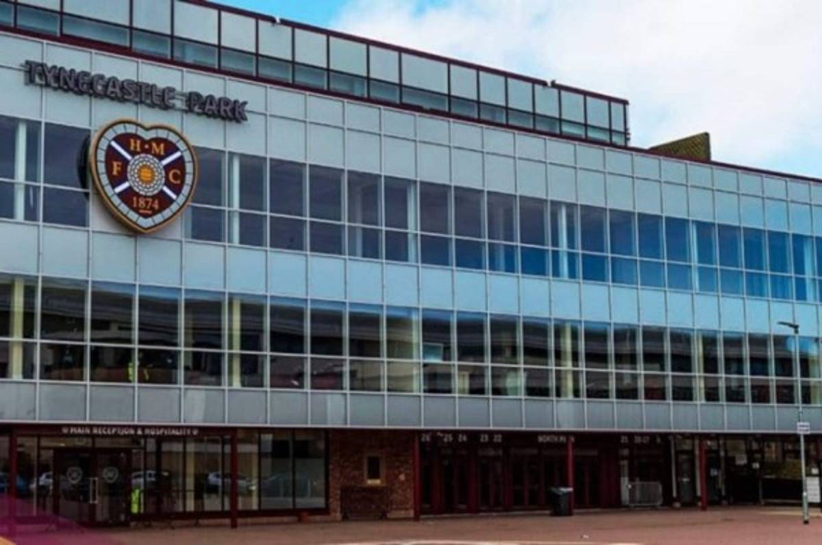 Club escocés pide a sus jugadores rebaja salarial del 50% por coronavirus