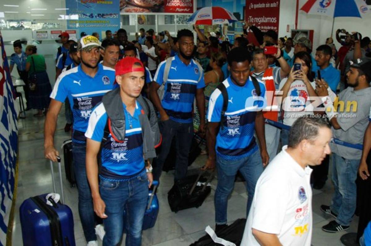 Entre cánticos y arropado por su afición, Olimpia llegó tras humillar al Plaza Amador