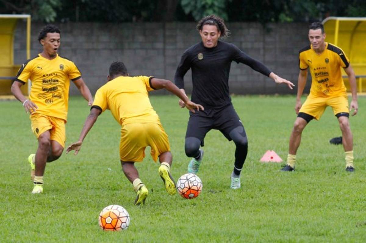 Elías Burbara asegura que Real España ya no busca delanteros