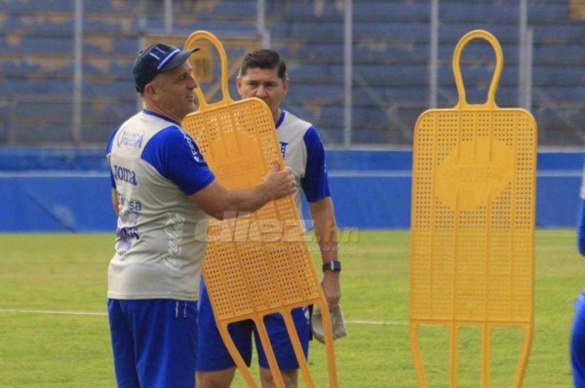 Flashazos: Un Fabián Coito feliz y los juegos mentales en microciclo de la Selección Sub 23 en Tegucigalpa