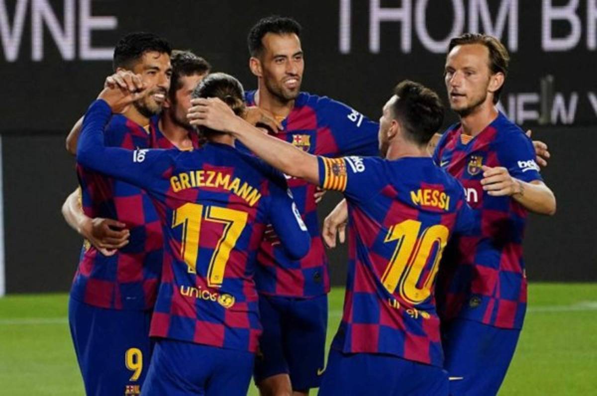 Barcelona despacha al Espanyol y mantiene la presión sobre el Real Madrid en la Liga Española