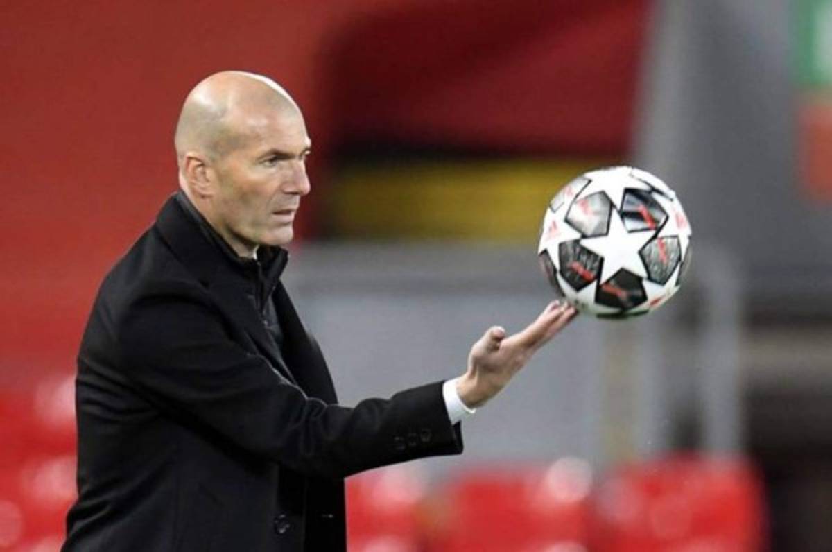Leyendas inglesas se rinden ante Zidane: 'Si fuera otro entrenador, estaríamos alabando y aplaudiendo'