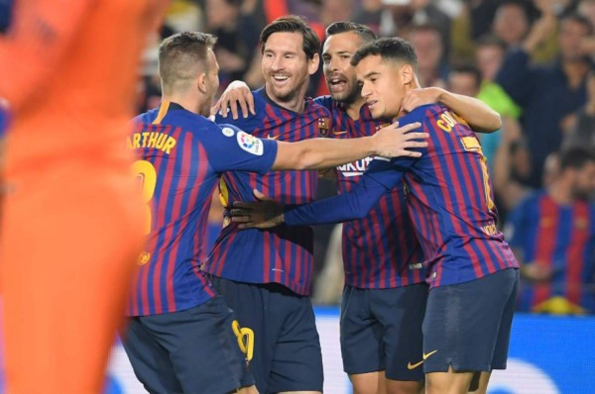 Barcelona triunfa ante Sevilla y es líder de España, pero pierde a Messi