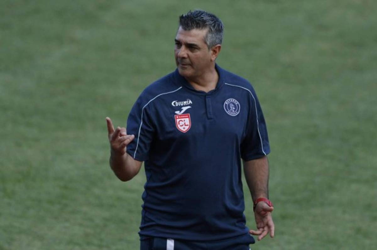 Diego Vázquez: 'Otra noche mágica, es histórico tirar tantos penales, no lo había vivido antes'