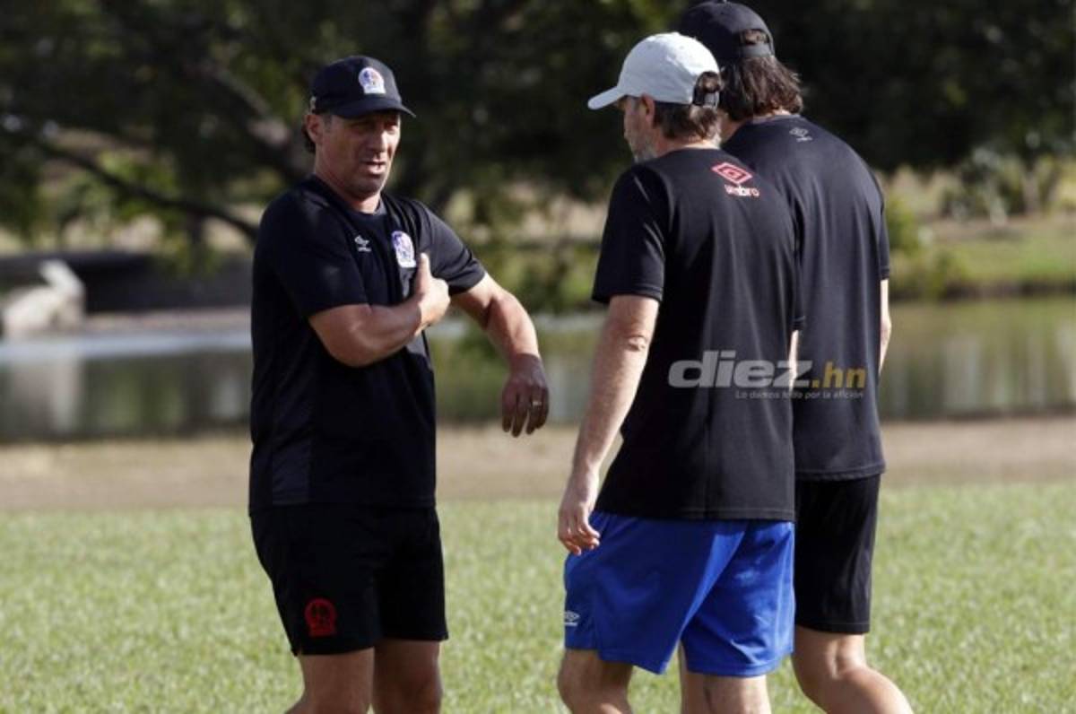 Troglio defiende a Arboleda: 'Siempre hay expulsiones, no se metan con frases hechas'