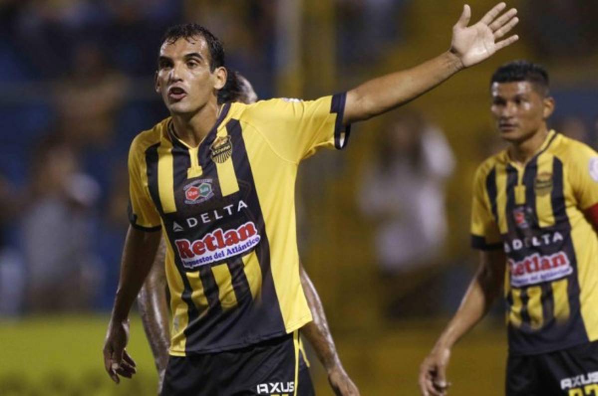 Anulan gol de Claudio Cardozo ante Motagua