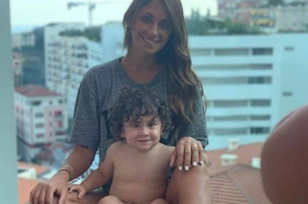 Tras defenderlo de burlas, Antonela Rocuzzo publica impactante foto de su hijo Ciro con su perro