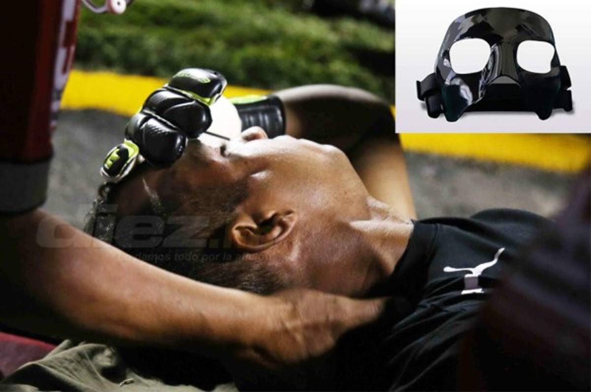 Donis Escober fue operado con éxito y tendrá que usar máscara