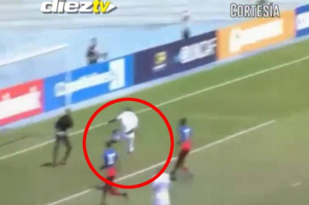 VIDEO: La extraña definición de Eddie Hernández en su gol a Belice