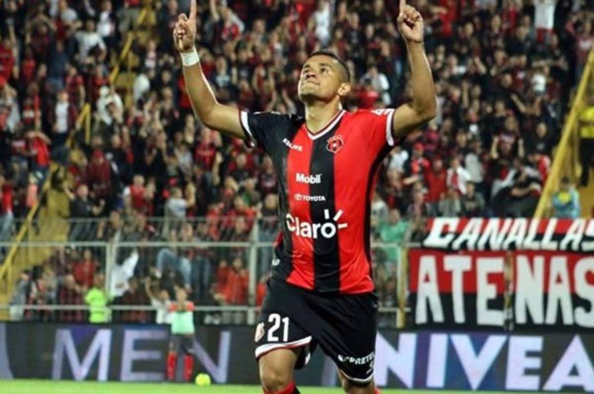 Roger Rojas se pierde juego ante Herediano por acumulación de tarjetas