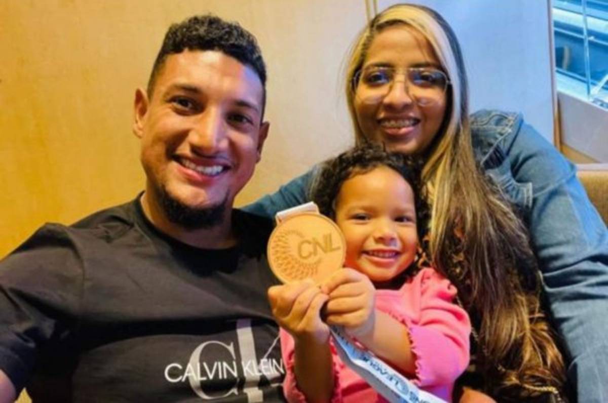 Mensajes y selfies con la medalla: así fue el festejo íntimo de Honduras tras ganar el tercer lugar en la Liga de Naciones