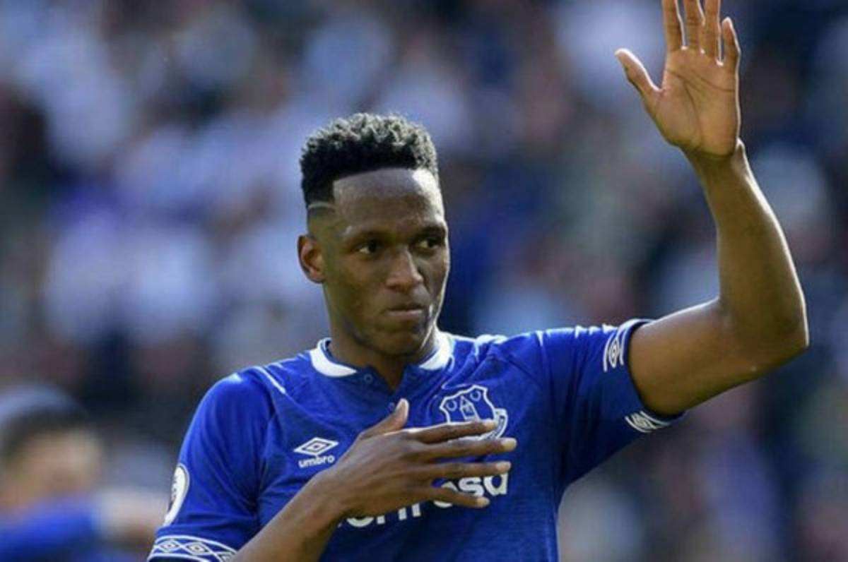 Defensor colombiano del Everton Yerry Mina es acusado de infringir normativa de apuestas