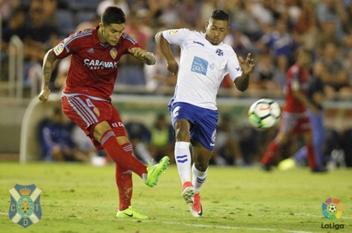 Acosta: 'Hablamos con Fenafuth y todavía no dan el permiso para jugar ante Barcelona'