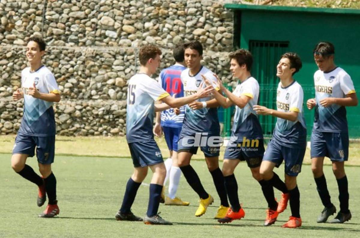 Goles, celebraciones y animadoras en la segunda jornada del Torneo de Escuelas Bilingües