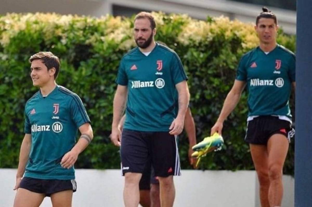 Pasado de peso: El 'penoso' físico de Higuaín en el regreso a los entrenamientos de la Juventus
