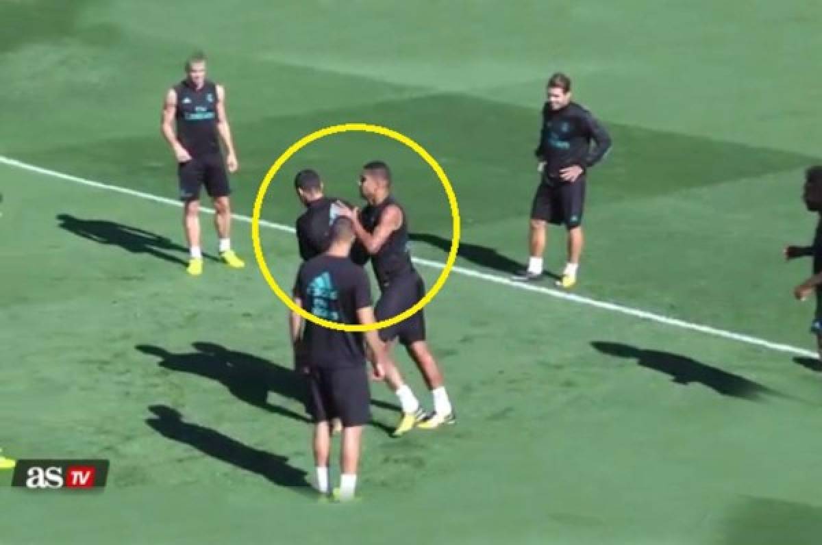 ¿Bronca? El empujón de Casemiro a Cristiano Ronaldo en entreno del Real Madrid