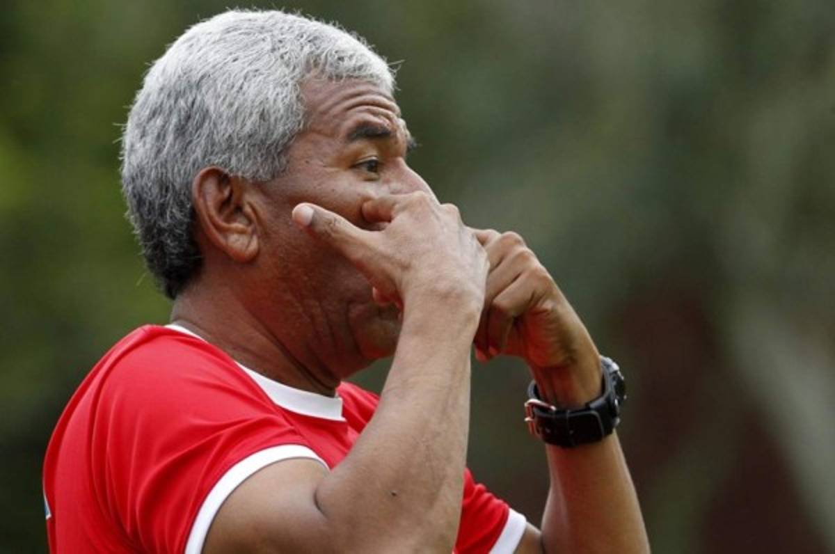 Héctor Castellón: 'A los rivales les cuesta anotarnos porque atrás tengo perros de garra'