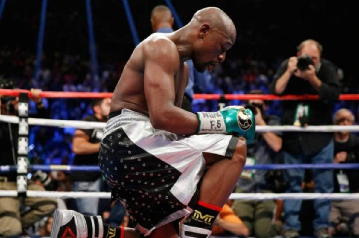 El día que Mayweather fue a la lona ante un centroamericano