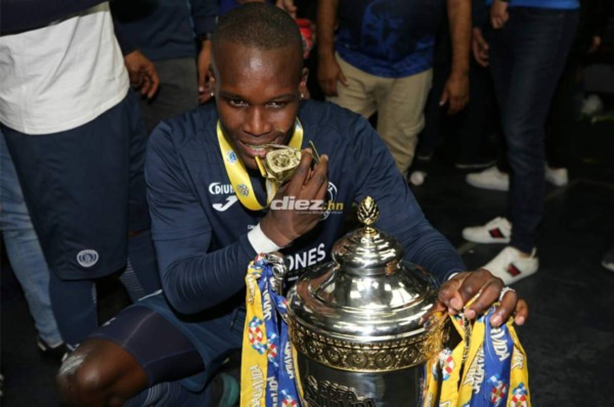 Rubilio Castillo podría marcharse al extranjero: tiene ofertas de China