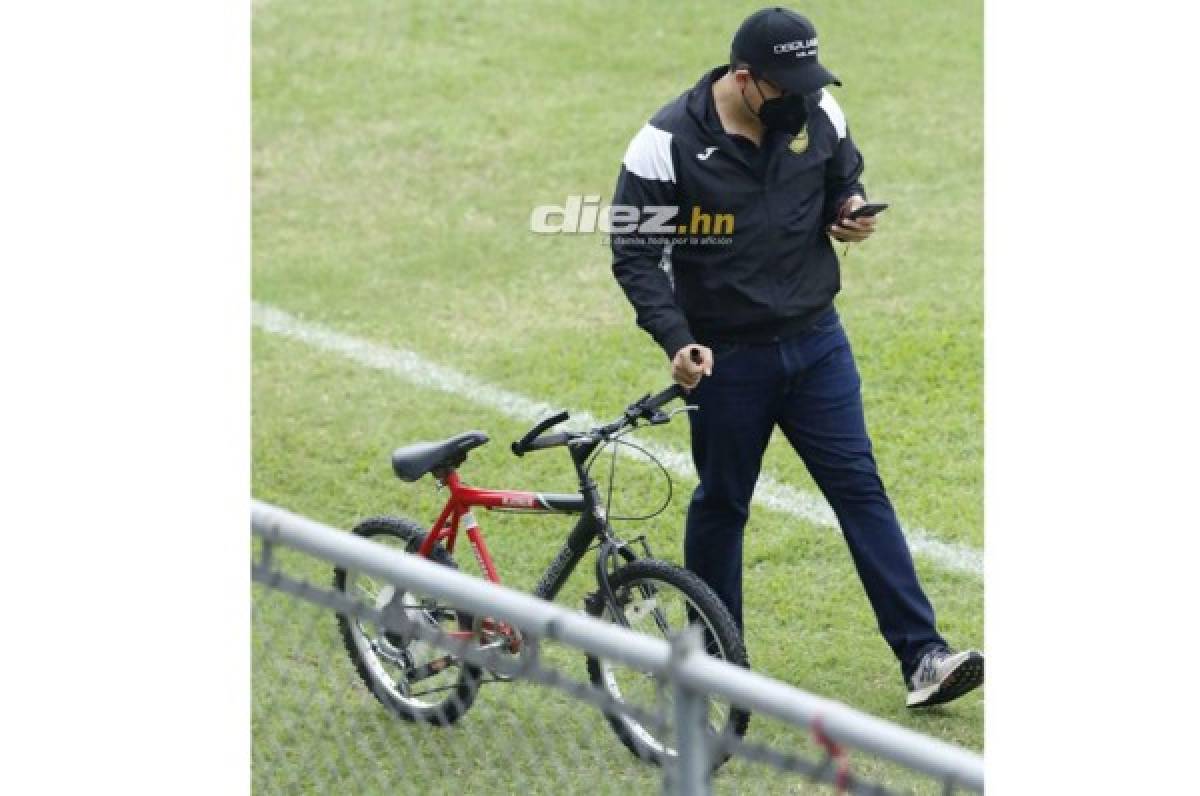 NO SE VIO EN TV: La bella aurinegra en el Morazán y... ¿Directivo del España llegó en bici?