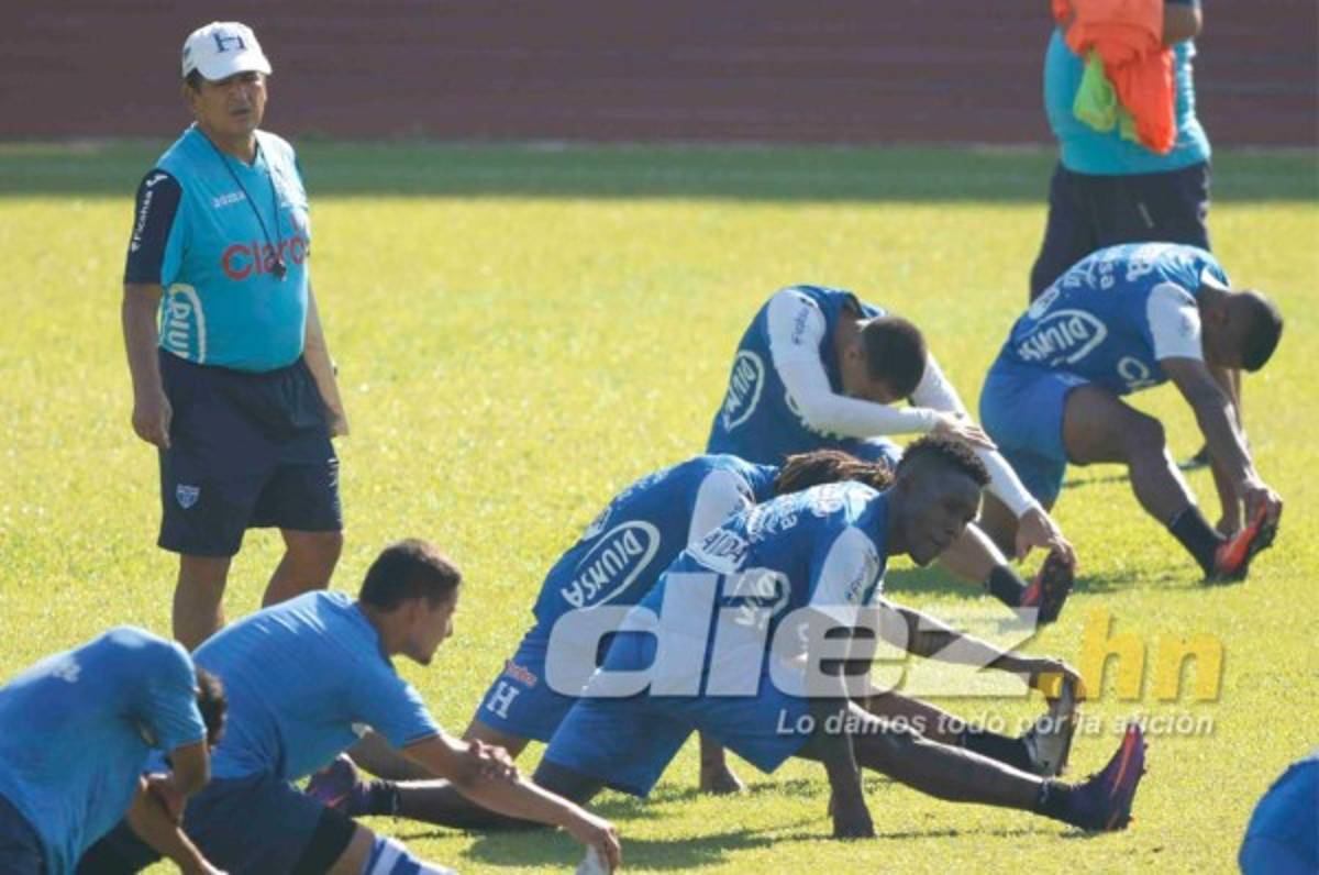 Los 13 guerreros que intentan convencer a Jorge Luis Pinto