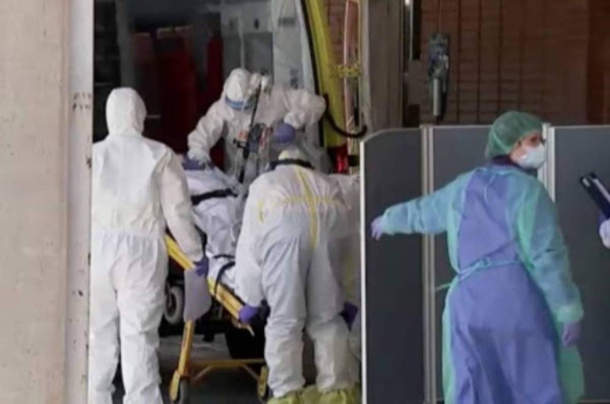 España registra nuevo récord: Más de 900 muertes por coronavirus por segundo día consecutivo