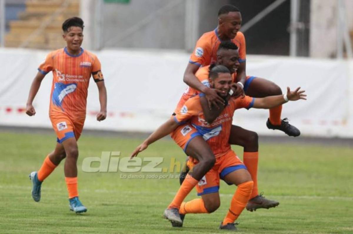 ¡Campeón nacional! Así festejó UPNFM su conquista del Torneo Sub-18 ante Olimpia y su estrella