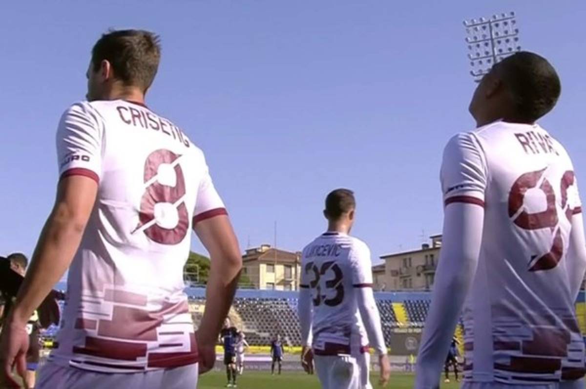 Rigoberto Rivas entró de cambio en empate del Reggina en Italia que complica sus aspiraciones de ascenso