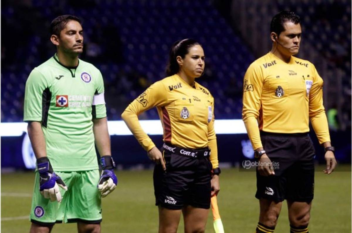 ¿Quién es Karen Díaz? La árbitra mexicana que dirigirá en el partido de Honduras contra Canadá