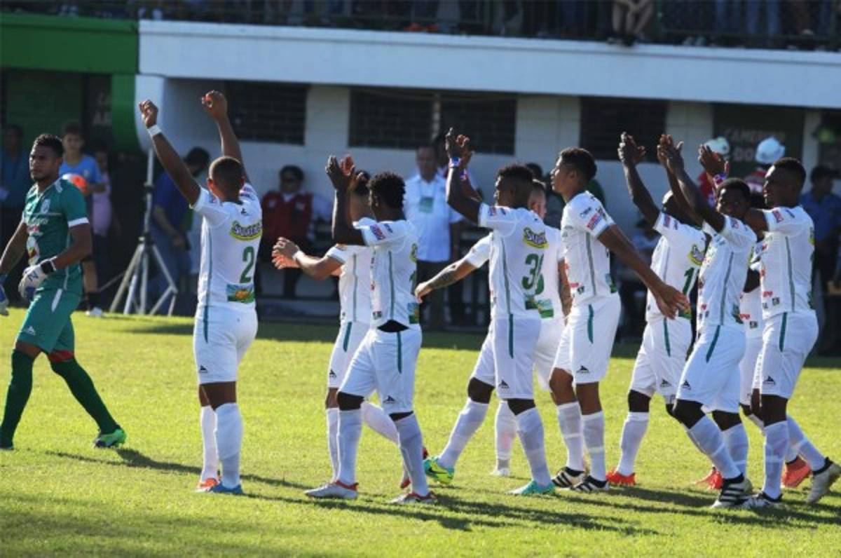 Jugadores del Platense comienzan a despedirse de la institución porteña