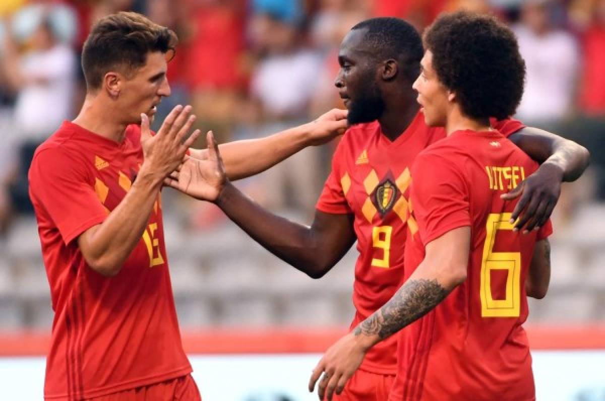 Bélgica golea con facilidad a un Egipto que espera a Salah