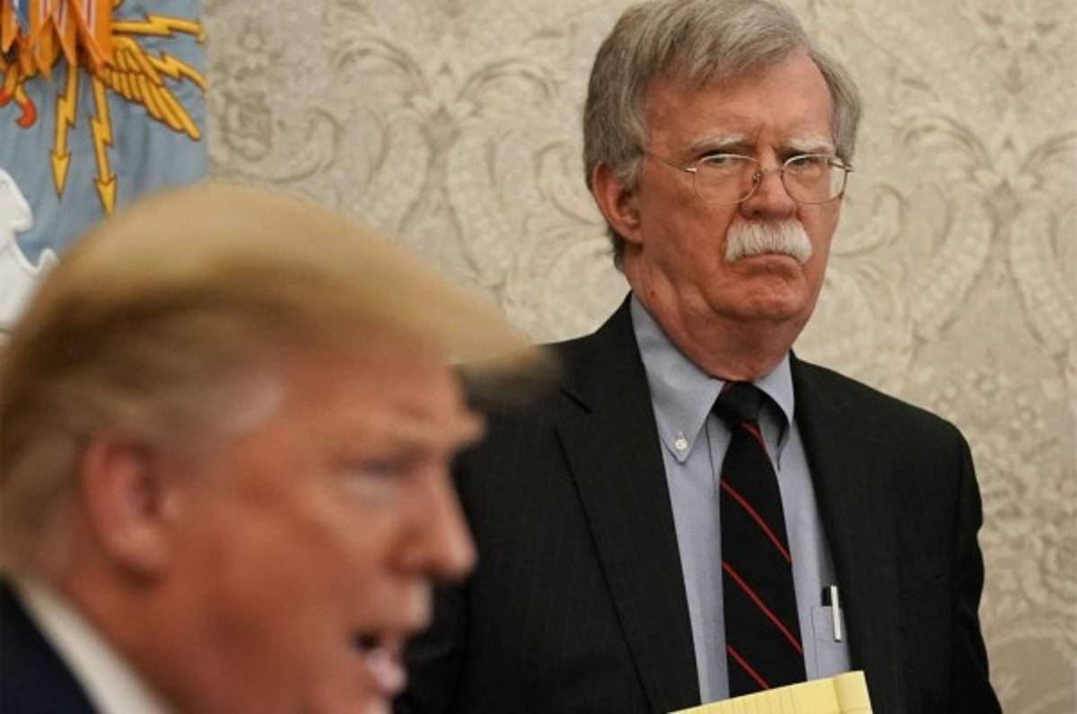 Juez de Estados Unidos se rehusa a bloquear explosivo libro de exasesor de Trump