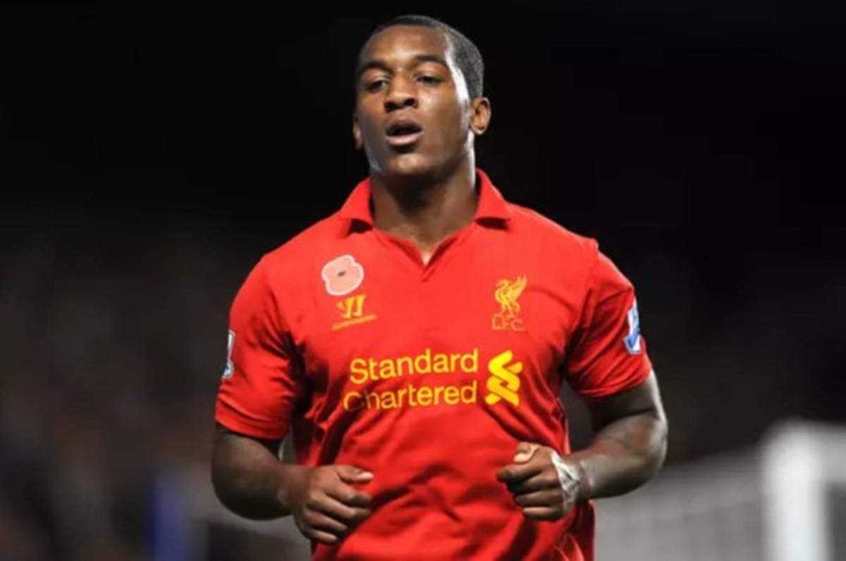Andre Wisdom, exjugador del Liverpool, es apuñalado en la cabeza y glúteos durante un asalto
