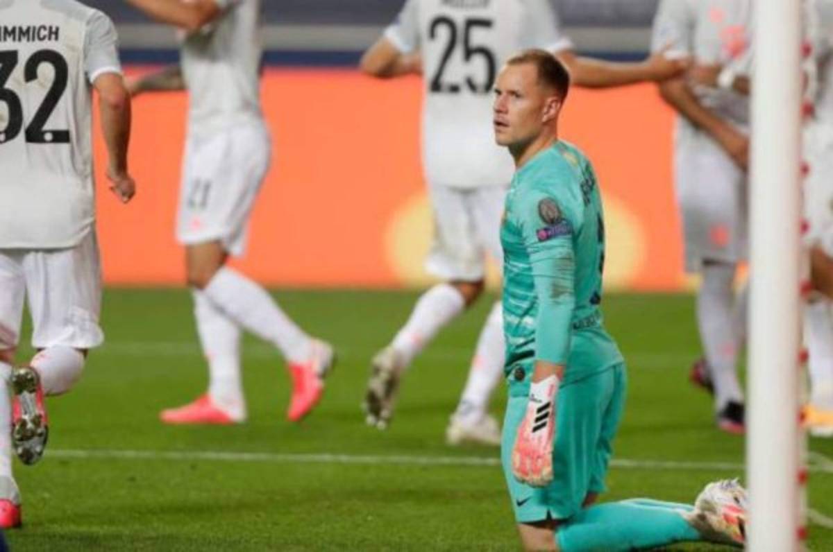 Ter Stegen será baja en Barcelona hasta noviembre tras operarse la rodilla derecha