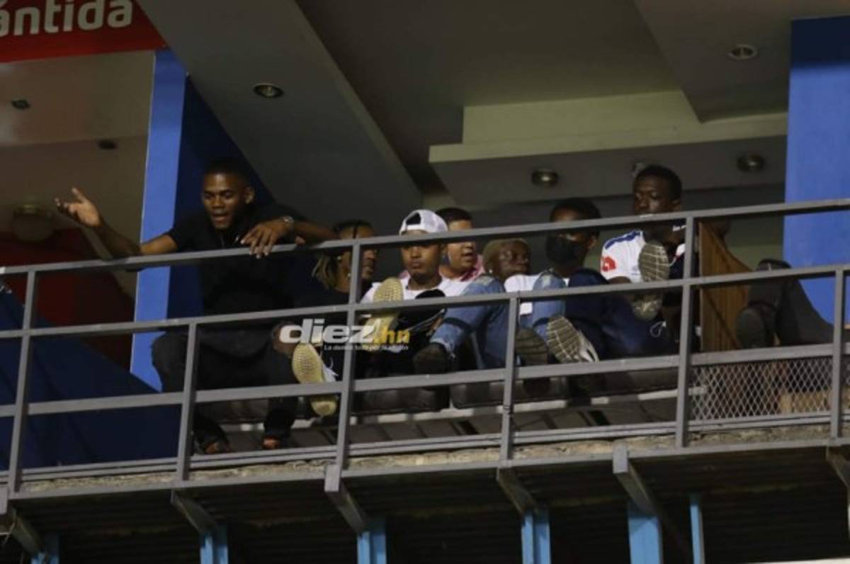 No lo viste en TV: El 'colado' en la celebración de Olimpia, la furia de Ever con Ninrod Medina y sin miedo al Covid-19  