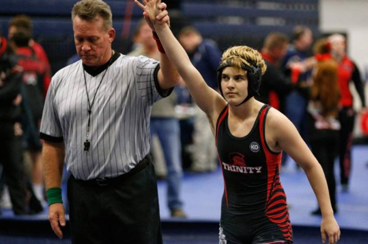 Polémica: Transexual de 17 años causa controversia tras derrotar a una chica