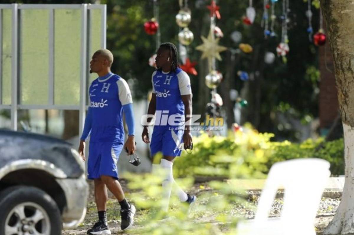 Así fue el entrenamiento de Honduras tras el desastre: Caras largas y charla del 'Bolillo' Gómez