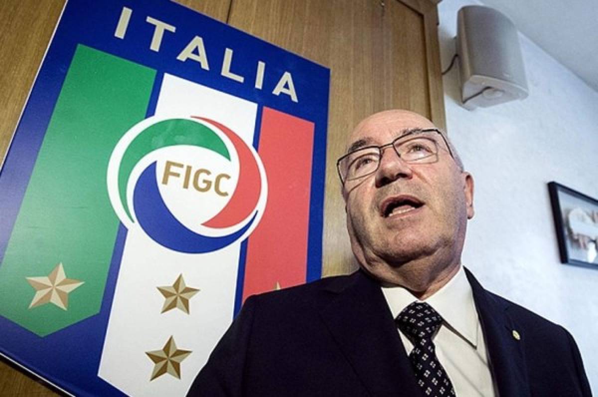 ¡Presidente de la Federación Italiana de Fútbol dimite de su cargo!