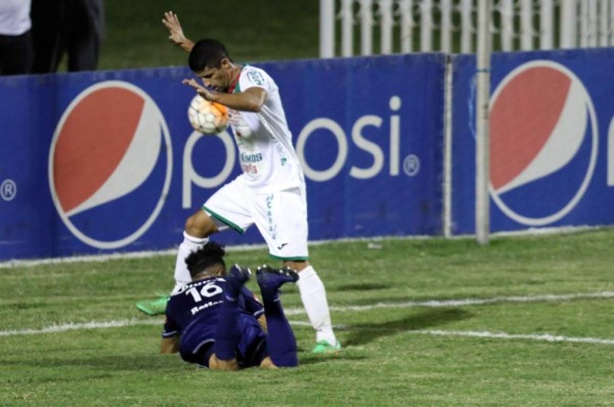 Israel Silva: 'Da cólera porque fui yo el que cometió el penal'