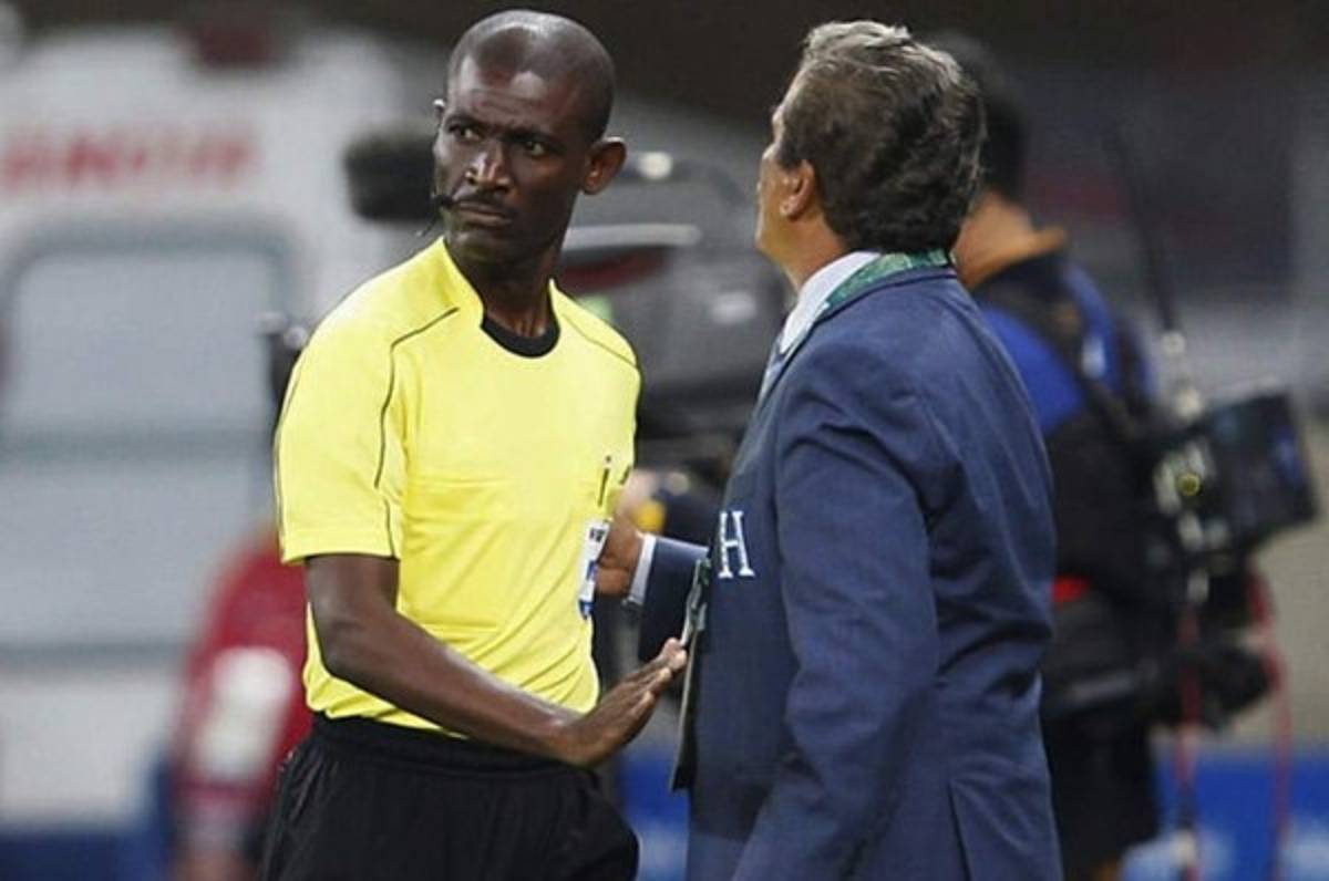 Cuarto árbitro en el Honduras-Corea de los Olímpicos es suspendido de por vida