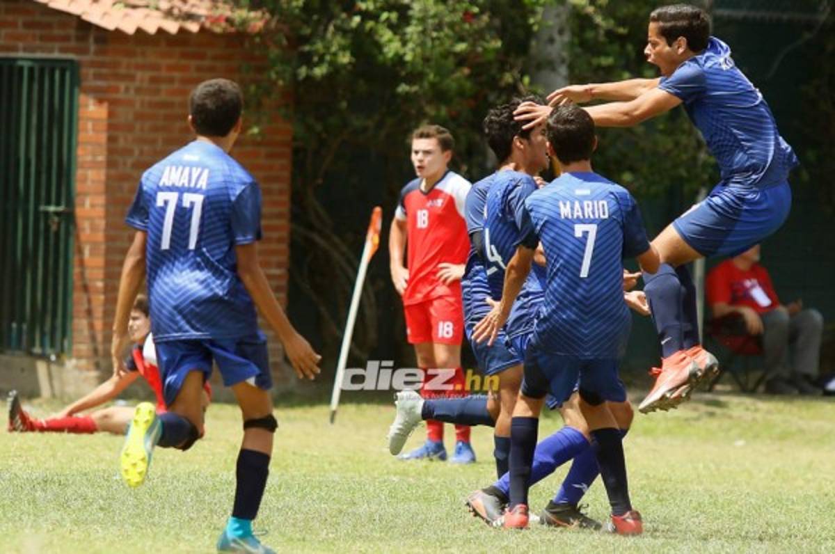 Goles, celebraciones y animadoras en la segunda jornada del Torneo de Escuelas Bilingües