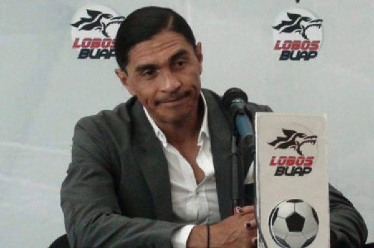 Francisco Palencia dejó su cargo de entrenador en Lobos Buap
