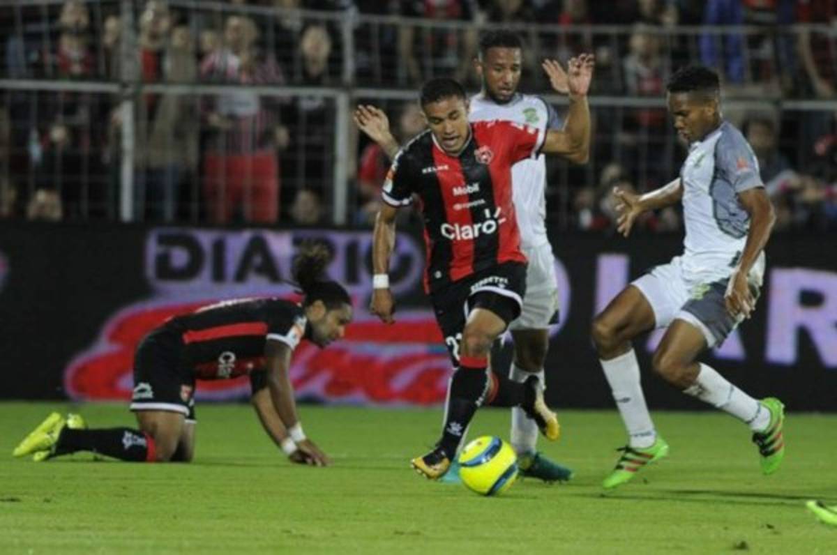 VIDEO: Así han sido los cinco dobletes de oro de Roger Rojas con el Alajuelense