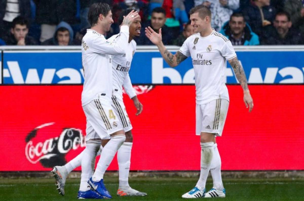 Real Madrid sufre para vencer al Alavés y se adueña de la Liga Española