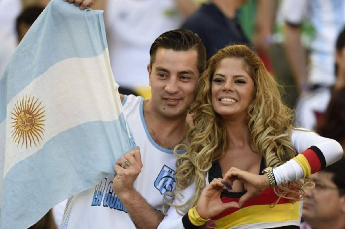 FOTOS: Así es Simone Villar, la bella paraguaya que cautivó en la Copa América