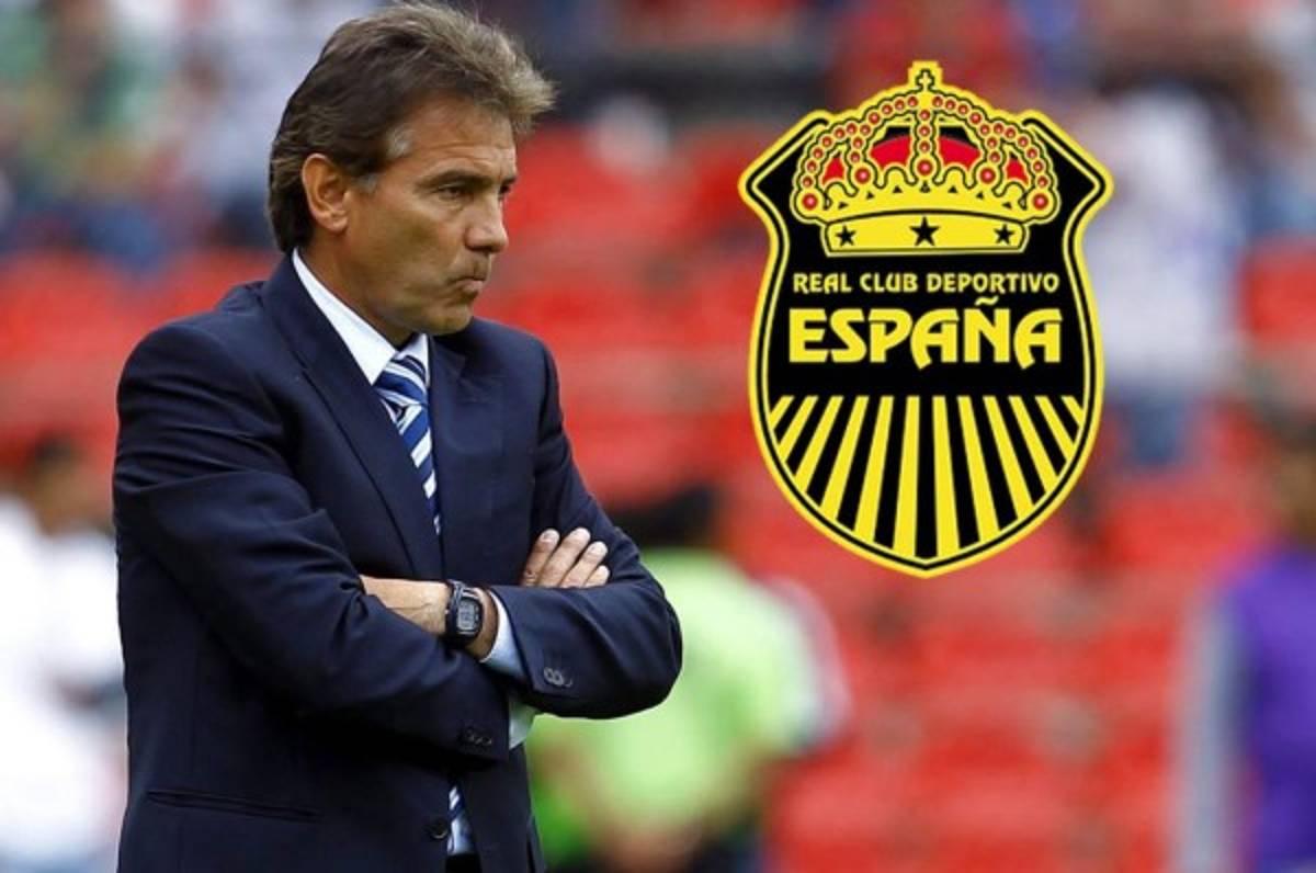 El mexicano Carlos de los Cobos es candidato para dirigir al Real España