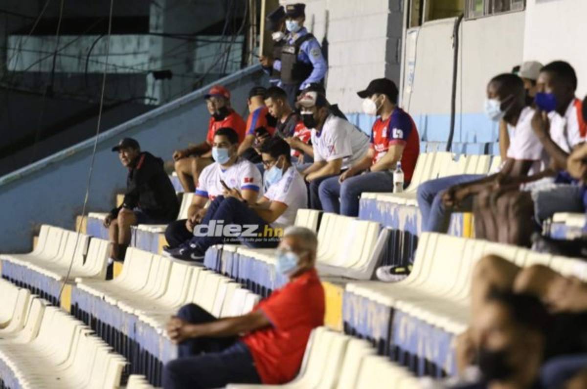 No lo viste en TV: El 'colado' en la celebración de Olimpia, la furia de Ever con Ninrod Medina y sin miedo al Covid-19  