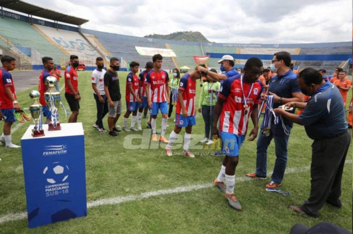 ¡Campeón nacional! Así festejó UPNFM su conquista del Torneo Sub-18 ante Olimpia y su estrella