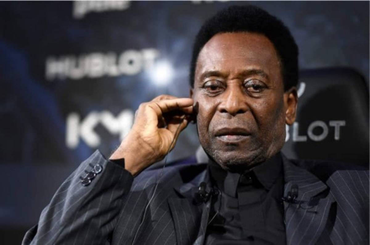 Pelé fue hospitalizado en París por una 'infección'