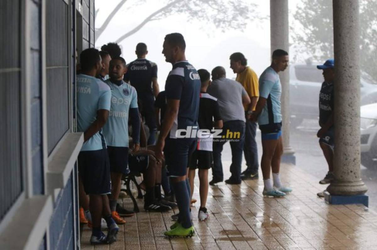 Torrencial aguacero: La lluvia inunda la sede de Motagua y retrasa su entrenamiento